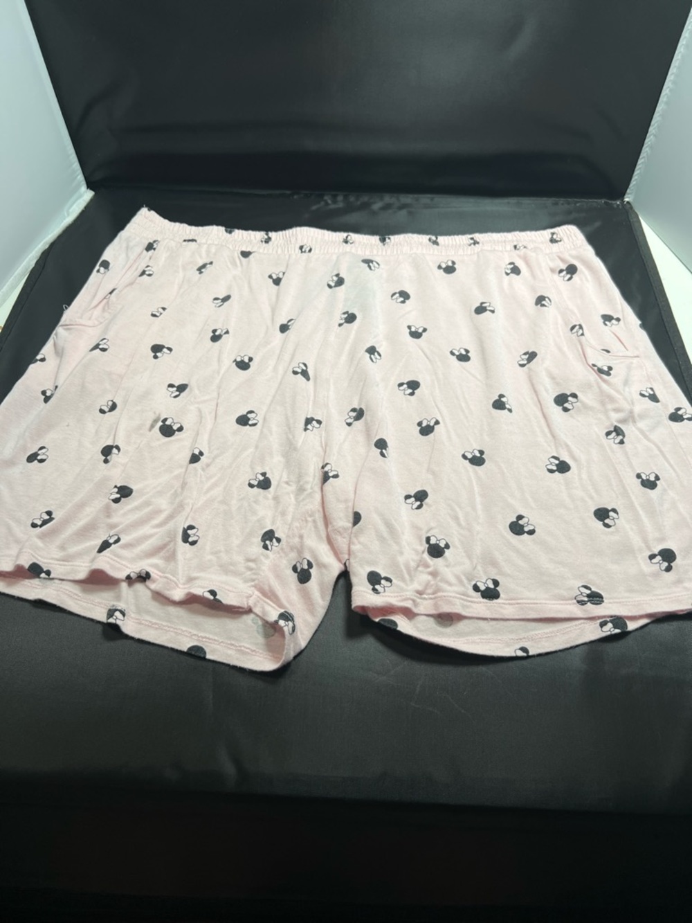 Pink Minnie Mouse Pajama Shorts – Women’s Size L – Disney Lounge Sleep like new